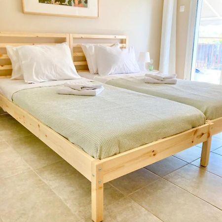 Lovely Apartment By The Sea 2 ….. Epanomi Esterno foto