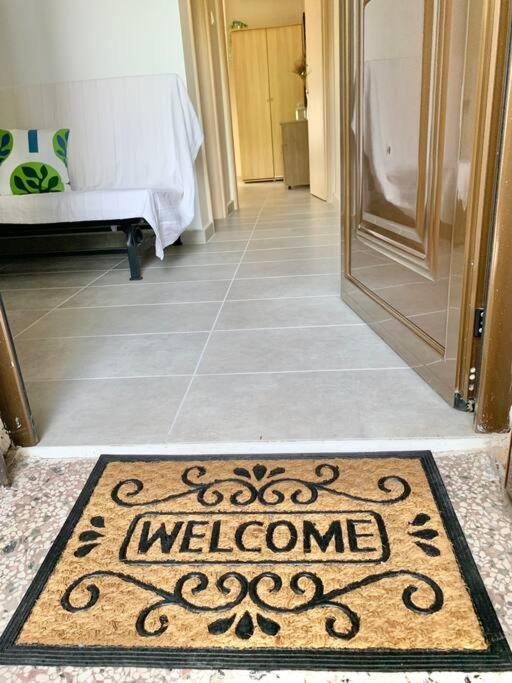 Lovely Apartment By The Sea 2 ….. Epanomi Esterno foto