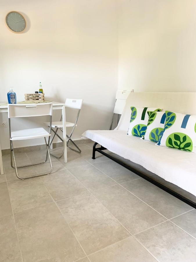 Lovely Apartment By The Sea 2 ….. Epanomi Esterno foto